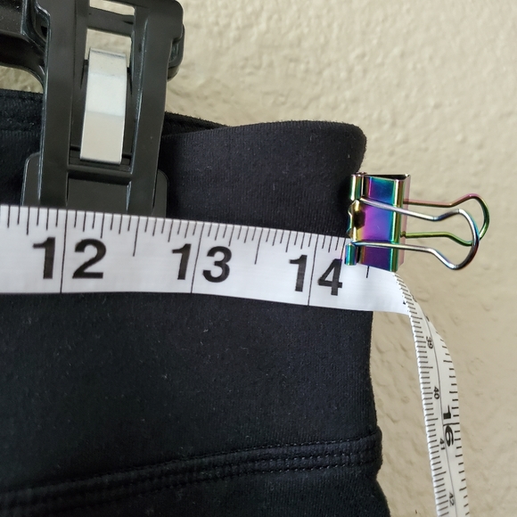 Fabletics | Define High-Waist Utility Skinny Capri Legging Waist Pocket Black •M - Picture 6 of 7